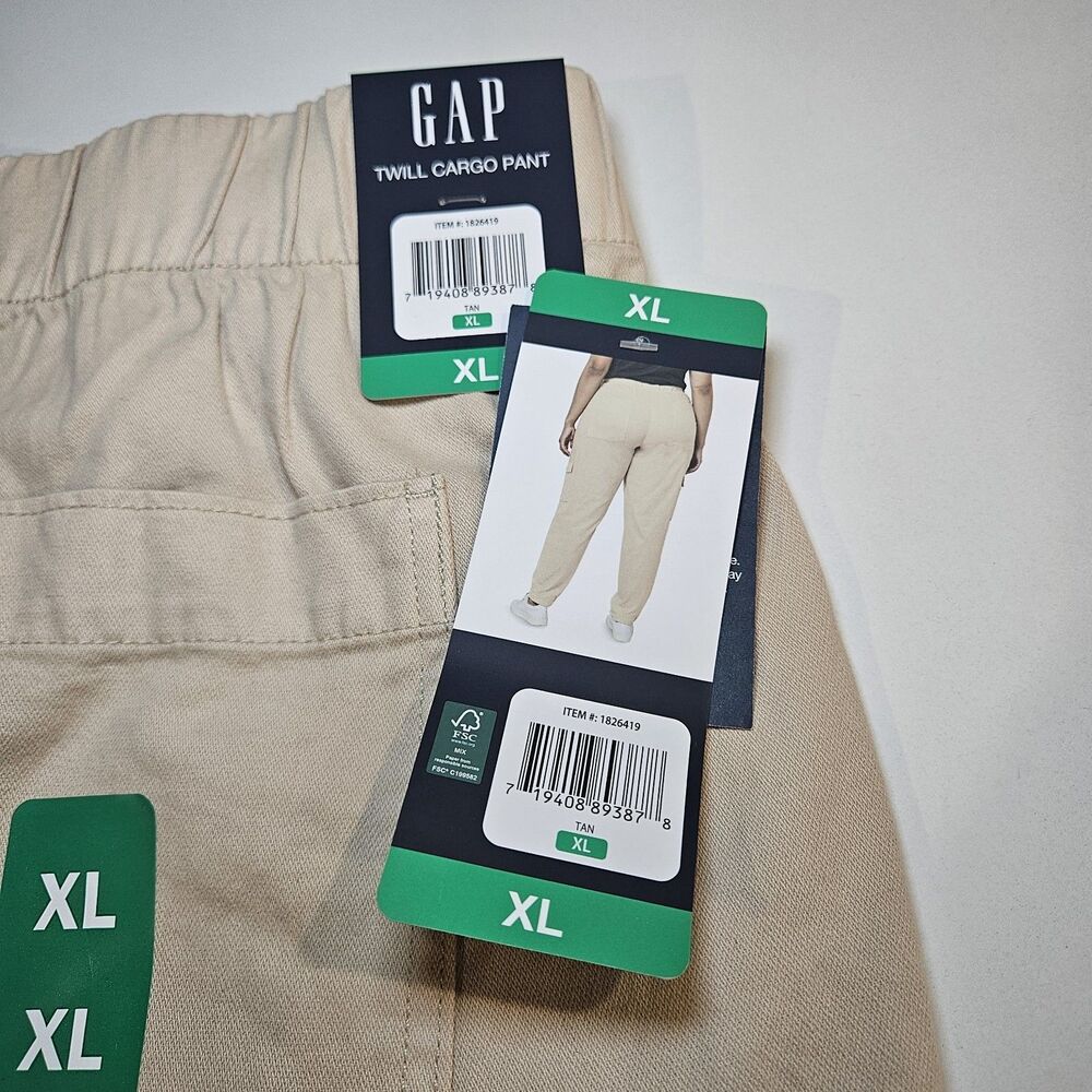 Gap Ladies' Twill Cargo Pant / Color Tan / Size XL / New - Picture 4 of 5